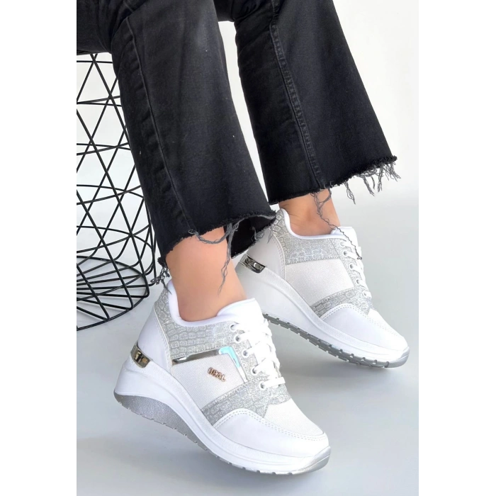 Geja Beyaz Cilt Bağcıklı Spor Ayakkabı