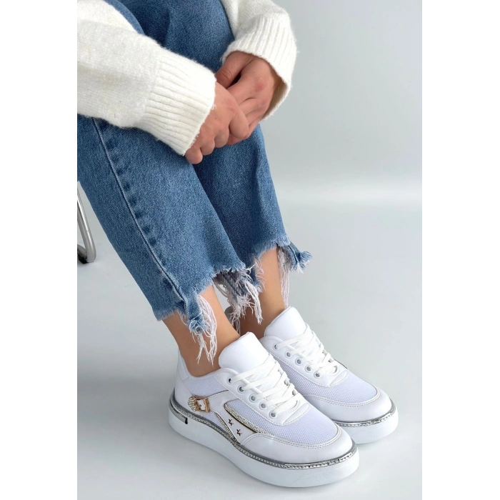 Junda Beyaz Cilt Bağcıklı Spor Ayakkabı