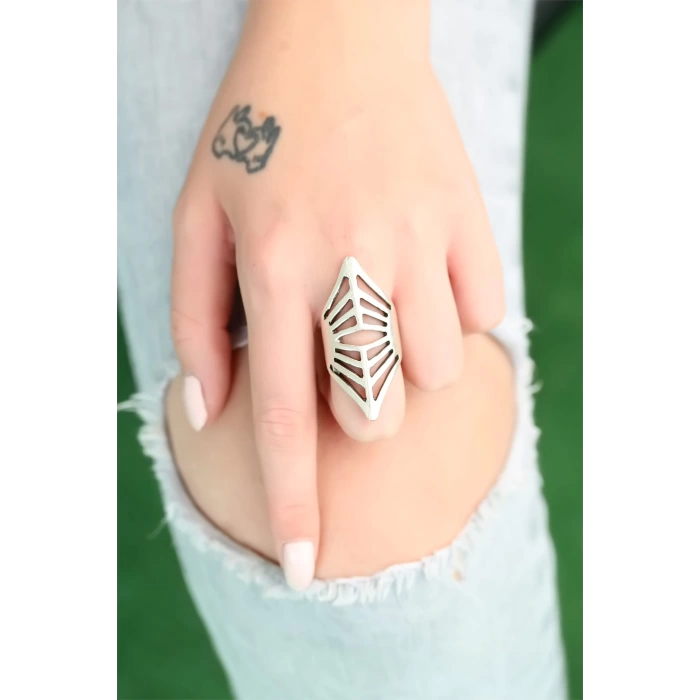 Metal Eskitme Gümüş Renk Otantik Ayarlamalı Bayan Yüzük