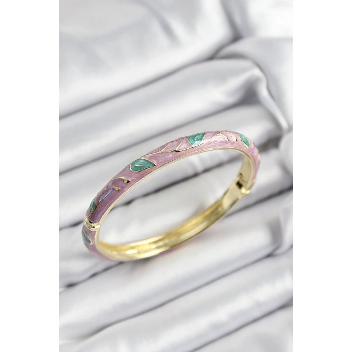 Mineli Pirinç Pembe Ve Yeşil Yaprak Motifli Gold Renk Kadın Kelepçe