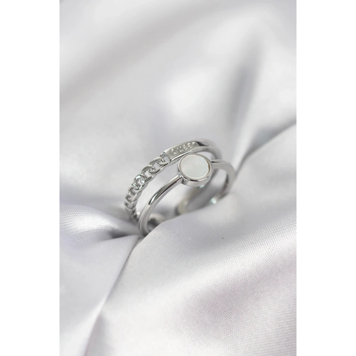 Minimal Queen Yazılı Gümüş Renk Pirinç Kadın Yüzük