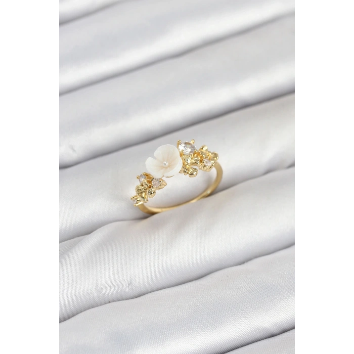 Pirinç Gold Renk Çiçek Model Zirkon Taşlı Kadın Yüzük