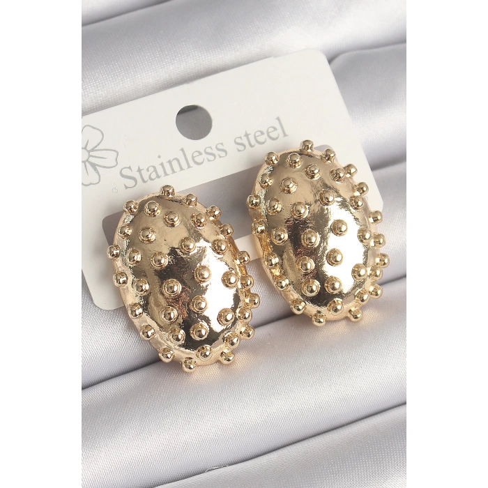 Pirinç Gold Renk İşleme Detaylı Oval Bombe Plaka Model Kadın Küpe