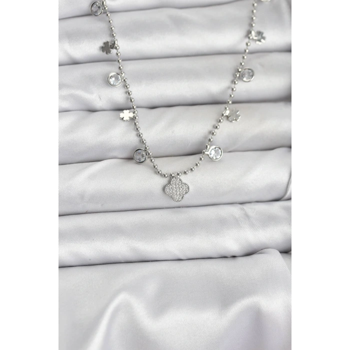 Pirinç Gümüş Renk Yonca Model Kadın Kolye