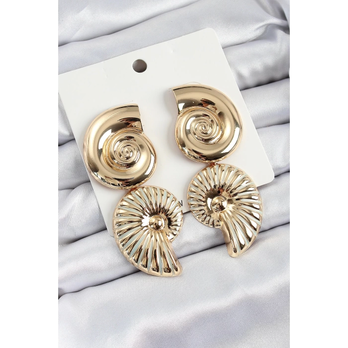 Pirinç Sarmal Sallantılı Deniz Kabuğu Vintage Model Gold Renk Küpe