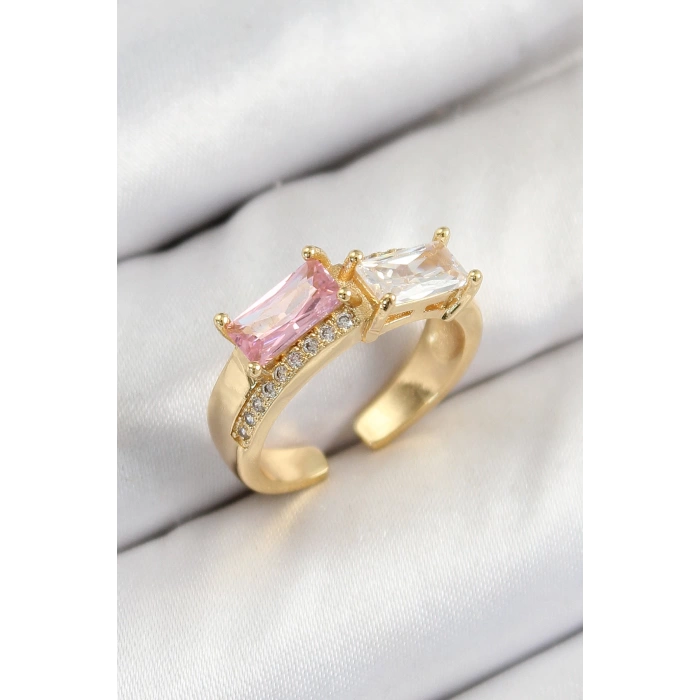 Pirinç Zirkon Taşlı Dikdörtgen Model Gold Renk Kadın Yüzük