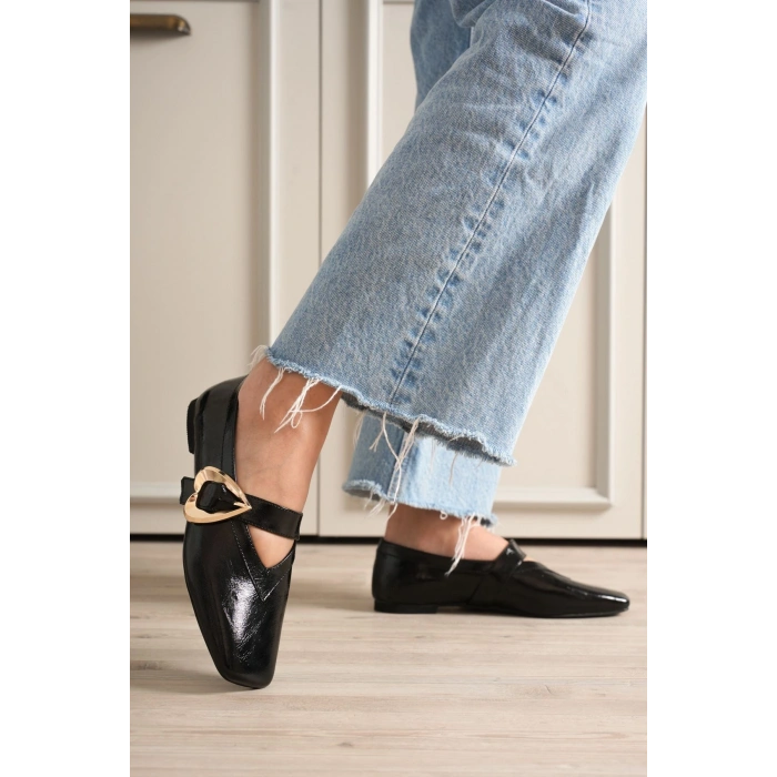 Signa Siyah Cilt Babet Ayakkabı