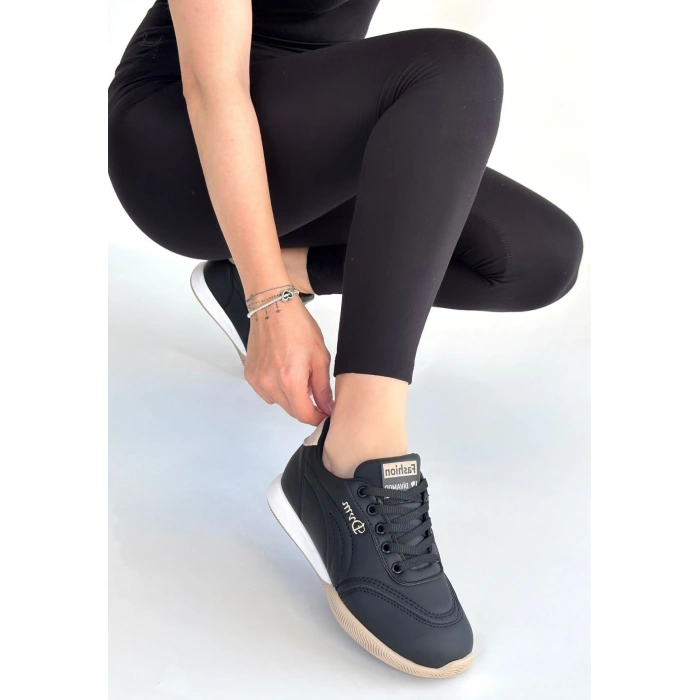 Tawen Siyah Cilt Bej Tabanlı Bağcıklı Spor Ayakkabı