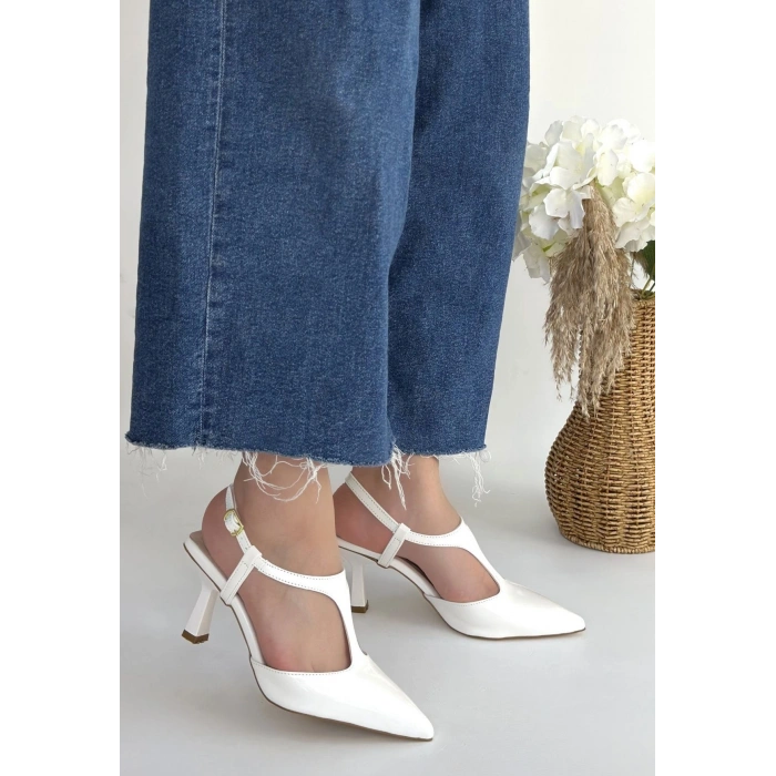Tula Beyaz Rugan Topuklu Ayakkabı