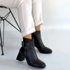 Kanda Siyah Cilt Topuklu Bot