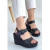 Wowo Siyah Cilt Dolgu Topuk Sandalet