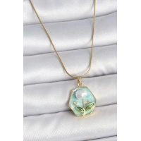 316L Çelik Gold Renk Zincir Mavi Çiçek İşlemeli İnci İşlemeli Portre Model Kadın Kolye