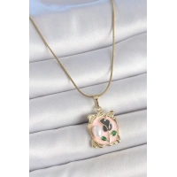 316L Çelik Gold Renk Zincir Pembe Mineli Çiçek İşlemli İnci Detay Portre Model Kadın Kolye