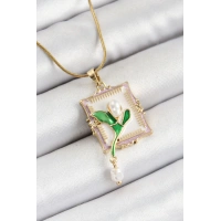 316L Çelik Zincir Beyaz Sanatsal Portre Sallantılı İnci Detaylı Lale Model Gold Renk Kadın Kolye