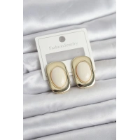 Beyaz Renk Kare Model Vintage Kadın Küpe