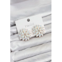 Beyaz Renk Kristal Taşlı Çiçek Model Kadın Küpe