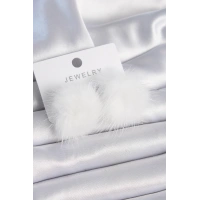 Beyaz Renk Tüylü Ponpon Model Kadın Küpe