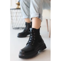 Daum Siyah Cilt Bağcıklı Bot