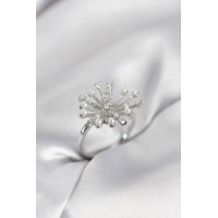 Gümüş Renk Karahindiba Model Zirkon Taşlı Kadın Yüzük