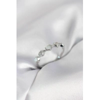 Gümüş Renk Minimal Kalp Model Zirkon Taşlı Pirinç Kadın Yüzük