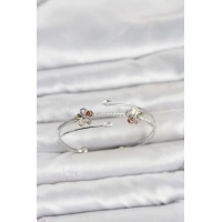 Gümüş Renk Pirinç Zirkon Taşlı Çiçek Model Kadın Bileklik