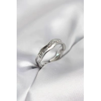 Gümüş Renk Su Damlası Model Zirkon Taşlı Kadın Yüzük