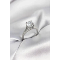 Gümüş Renk Tek Taş Model Zirkon Taşlı Kadın Yüzük