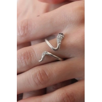 Gümüş Renk Yılan Figür Zirkon Taş Detay Kadın Yüzük