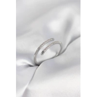 Gümüş Renk Yılan Kuyruk Model Zirkon Taşlı Kadın Yüzük