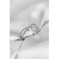 Gümüş Renk Zirkon Taşlı Fiyonk Model Kadın Yüzük