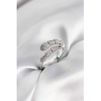 Gümüş Renk Zirkon Taşlı Yılan Model Kadın Yüzük