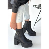 Lonji Siyah Cilt Topuklu Bot