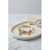 Mavi Uçan Model Charmlı Gold Renk Bileklik