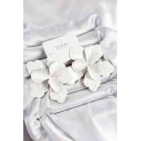 Pirinç Beyaz Çiçek Model Kadın Küpe