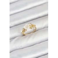 Pirinç Gold Renk Çiçek Model Zirkon Taşlı Kadın Yüzük