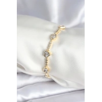 Pirinç Gold Renk Zirkon Taşlı Kalpli Model Kadın Bileklik