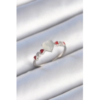 Pirinç Gümüş Renk Beyaz Mineli Kalp Model Zirkon Taş Detaylı Kadın Yüzük