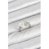 Pirinç Gümüş Renk Çiçek Model Zirkon Taşlı Kadın Yüzük