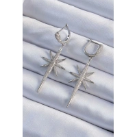 Pirinç Gümüş Renk Zirkon Taş Kaplama Kutup Yıldızı Tasarımlı Kadın Küpe