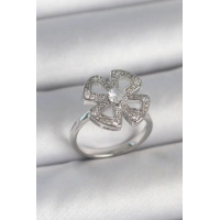 Pirinç Gümüş Renk Zirkon Taşlı Yonca Model Ayarlanabilir Kadın Yüzük