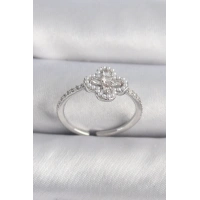 Pirinç Gümüş Renk Zirkon Taşlı Yonca Model İnci Detay Kadın Yüzük