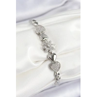 Pirinç Zirkon Taşlı Kalp Detaylı Çiçek Model Gümüş Renk Kadın Bileklik