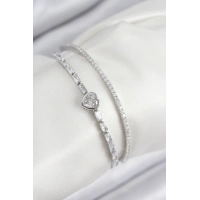 Pirinç Zirkon Taşlı Kalp Model Gümüş Renk Kadın Bileklik