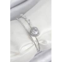 Pirinç Zirkon Taşlı Kalp Model Gümüş Renk Kadın Bileklik