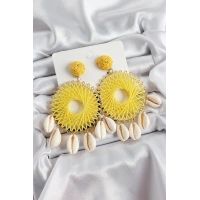 Sarı Hasır Örgü Sarmal Model Sallantılı Deniz Kabuğu Detaylı Gold Renk Kadın Küpe