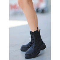 Utag Siyah Cilt Bağcıklı Bot