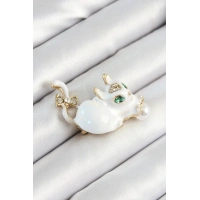 Zirkon Taşlı İnci Detaylı Beyaz 3D Kedi Figürlü Gold Renk Kadın Broş