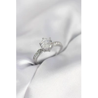 Zirkon Taşlı Tek Taş Model Gümüş Renk Kadın Yüzük