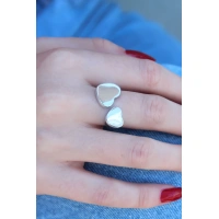 Gümüş Renk Kalp Model Kadın Yüzük