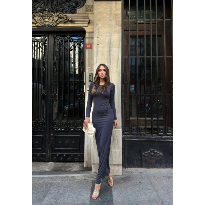 Uzun kollu uzun elbise